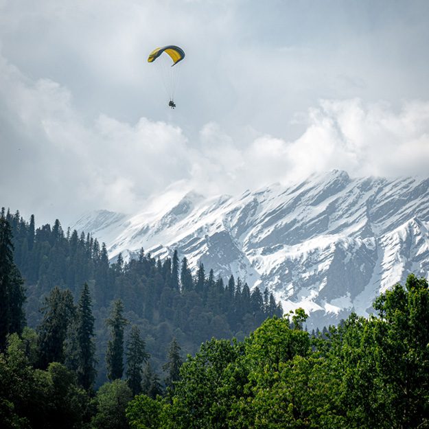 A scenic view of Jaipur to Manali Package - Complete Travel Guide by Trippy Travels